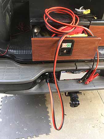 winch157 rear plug jumper cables.jpg